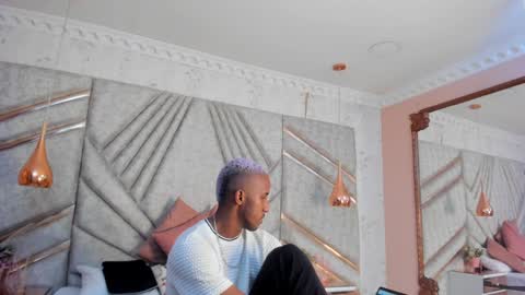 James  online show from 02/08/25, 05:08