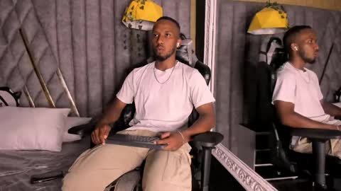 James  online show from 04/12/26, 10:37