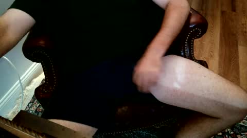 Snapshot of jamespembroke chatting on 06/30/26, 12:11 James Pembroke at your service online show from 06/30/26, 12:11