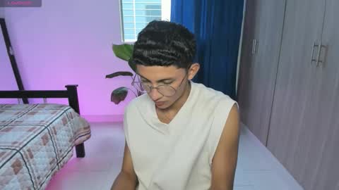 Snapshot of jamess_blanco chatting on 10/10/25, 07:57 jamess_blanco online show from 10/10/25, 07:57