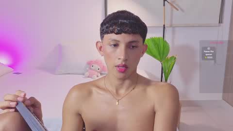 Snapshot of jamess_blanco chatting on 04/19/26, 12:43 jamess_blanco online show from 04/19/26, 12:43