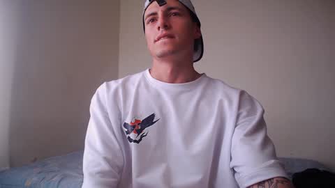 Snapshot of jamesss____ chatting on 12/13/24, 04:49 jamesss____ online show from 12/13/24, 04:49
