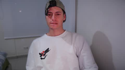 Snapshot of jamesss____ chatting on 01/19/25, 02:04 jamesss____ online show from 01/19/25, 02:04