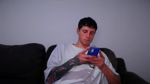 Snapshot of jamesss____ chatting on 03/02/25, 12:09 jamesss____ online show from 03/02/25, 12:09