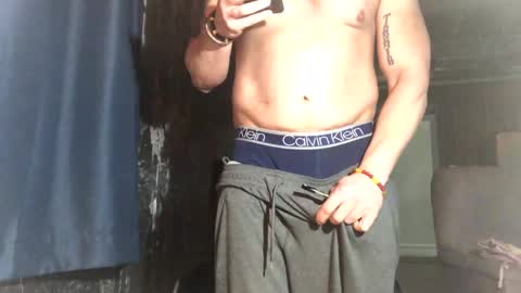 Snapshot of jamie19905 chatting on 02/22/25, 12:38 jamie19905 online show from 02/22/25, 12:38