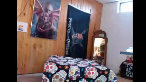 Jamie Bottoms online show from 09/19/25, 01:01