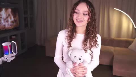 Jamilla online show from 10/28/25, 11:47