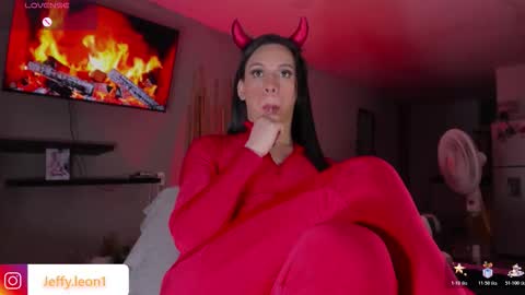 Danna varisheli online show from 11/30/25, 05:44