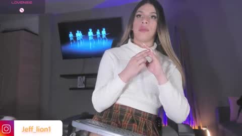 Danna varisheli online show from 12/20/25, 04:52