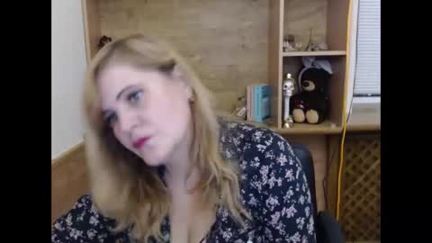 janaloveli online show from 10/28/25, 06:32