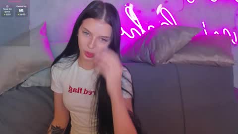 Eva online show from 11/19/25, 10:54