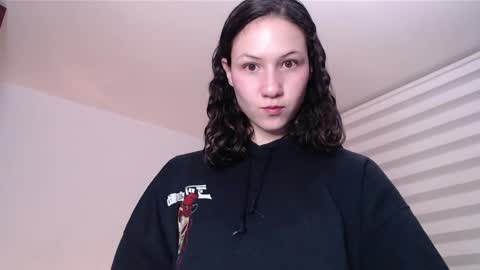 Snapshot of jane_r chatting on 12/12/24, 01:10 Jane online show from 12/12/24, 01:10