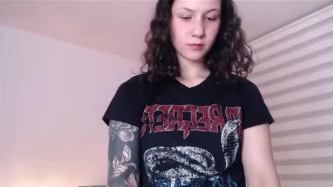 Snapshot of jane_r chatting on 12/12/24, 04:15 Jane online show from 12/12/24, 04:15