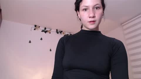 Snapshot of jane_r chatting on 12/25/24, 02:35 Jane online show from 12/25/24, 02:35