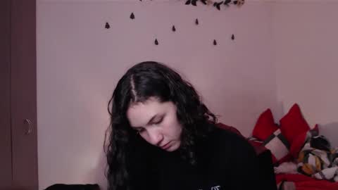 Snapshot of jane_r chatting on 12/31/24, 02:40 Jane online show from 12/31/24, 02:40