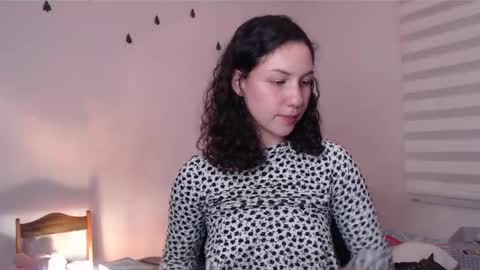 Snapshot of jane_r chatting on 01/03/25, 11:33 Jane online show from 01/03/25, 11:33