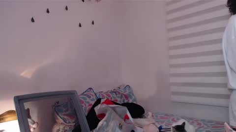 Snapshot of jane_r chatting on 01/10/25, 02:14 Jane online show from 01/10/25, 02:14