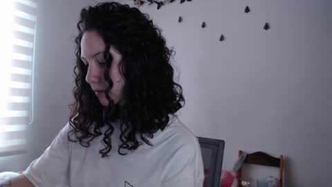 Snapshot of jane_r chatting on 02/11/25, 10:28 Jane online show from 02/11/25, 10:28