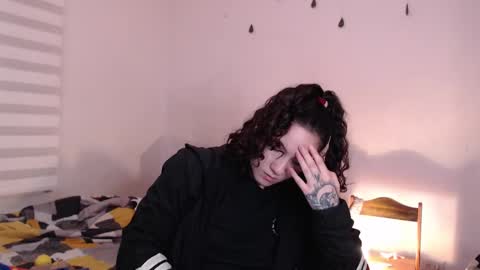 Snapshot of jane_r chatting on 02/17/25, 01:15 Jane online show from 02/17/25, 01:15