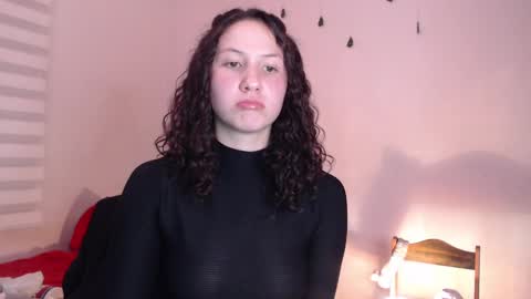 Snapshot of jane_r chatting on 02/20/25, 01:25 Jane online show from 02/20/25, 01:25