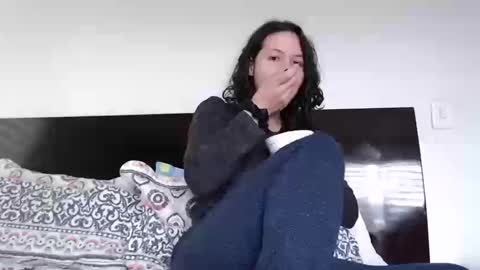 Snapshot of jane_r chatting on 09/18/25, 09:50 Jane online show from 09/18/25, 09:50