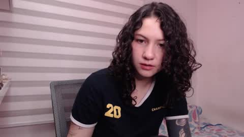 Snapshot of jane_r chatting on 09/23/25, 11:52 Jane online show from 09/23/25, 11:52