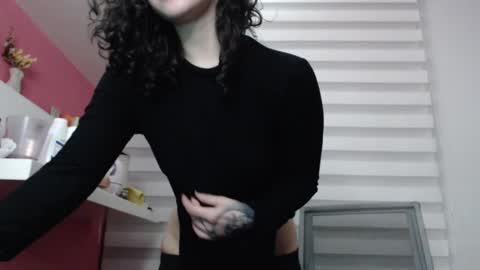 Snapshot of jane_r chatting on 09/25/25, 11:08 Jane online show from 09/25/25, 11:08