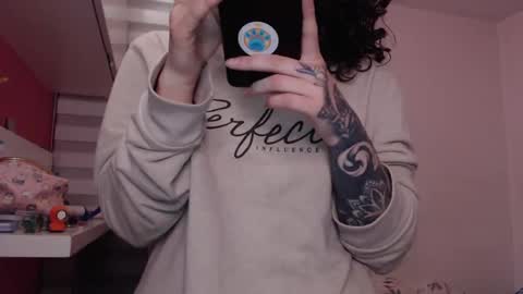 Snapshot of jane_r chatting on 10/11/25, 02:44 Jane online show from 10/11/25, 02:44