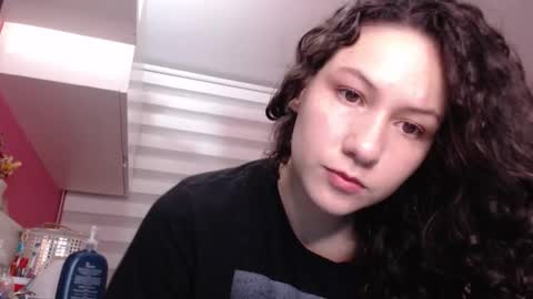 Snapshot of jane_r chatting on 10/27/25, 10:47 Jane online show from 10/27/25, 10:47