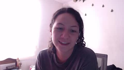 Snapshot of jane_r chatting on 11/05/25, 08:09 Jane online show from 11/05/25, 08:09