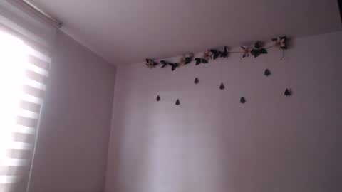 Snapshot of jane_r chatting on 02/10/26, 09:19 Jane online show from 02/10/26, 09:19