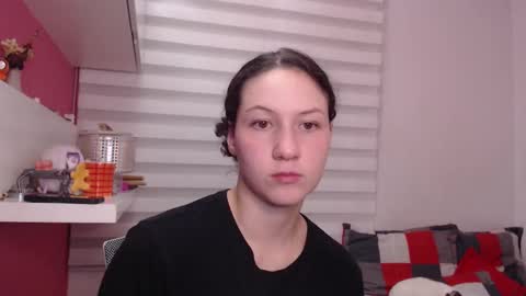 Snapshot of jane_r chatting on 02/21/26, 01:39 Jane online show from 02/21/26, 01:39