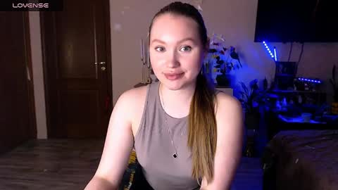 Snapshot of janeblossomhot chatting on 05/15/26, 04:03 Jane online show from 05/15/26, 04:03