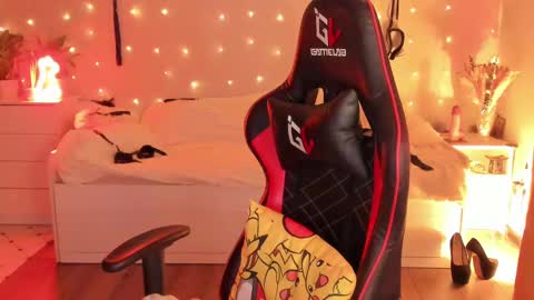 Snapshot of janegrey11 chatting on 02/27/25, 03:25 Jane online show from 02/27/25, 03:25