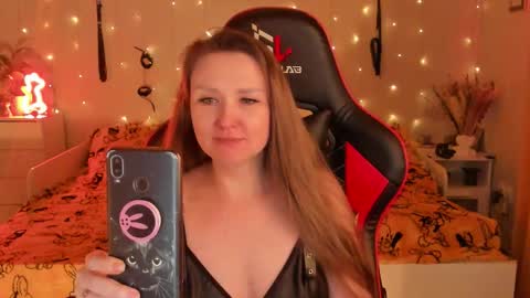 Snapshot of janegrey11 chatting on 10/18/25, 07:36 Jane online show from 10/18/25, 07:36