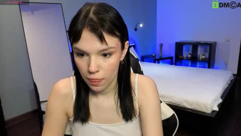 Alexia online show from 04/28/26, 02:27