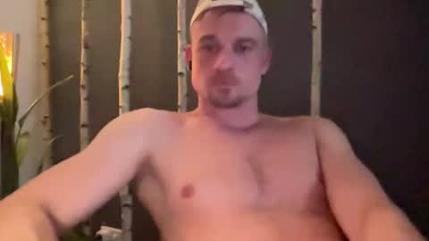 Snapshot of janettarobin chatting on 03/04/26, 12:27 RoJan online show from 03/04/26, 12:27