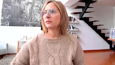 Snapshot of janeturner chatting on 02/17/25, 01:53 JANE TURNER MILF online show from 02/17/25, 01:53