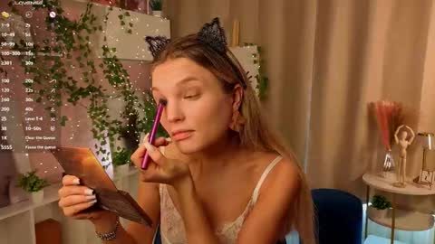 Hi Im Alice and here youll find something online show from 11/09/25, 08:34