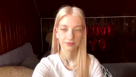 Snapshot of janicesivertsen chatting on 07/02/26, 08:42 Elsa online show from 07/02/26, 08:42