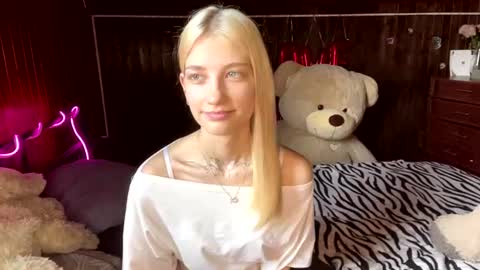 Snapshot of janicesivertsen chatting on 08/04/26, 08:28 Elsa online show from 08/04/26, 08:28