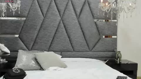 Snapshot of janna_foxx chatting on 07/19/26, 04:05 Janna online show from 07/19/26, 04:05