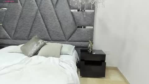 Snapshot of janna_foxx chatting on 07/20/26, 04:05 Janna online show from 07/20/26, 04:05