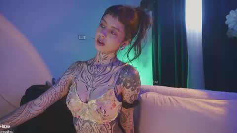 Snapshot of janne_maybe chatting on 07/17/26, 03:29 jmaybe e online show from 07/17/26, 03:29