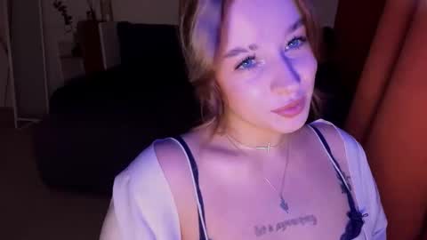 Janni online show from 10/23/25, 05:44