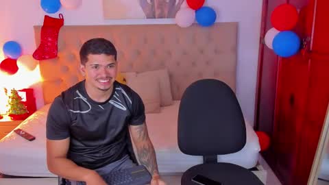 janomar01 online show from 11/28/25, 06:54