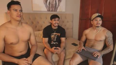 janomar01 online show from 03/24/26, 06:46