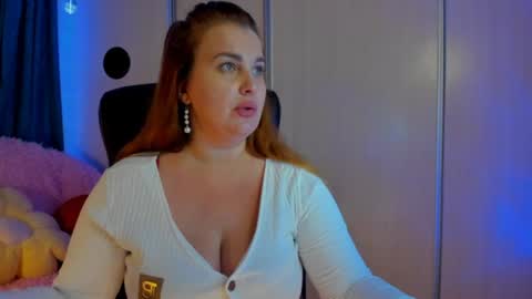 Snapshot of jansylines chatting on 07/19/26, 02:43 JansyLines online show from 07/19/26, 02:43