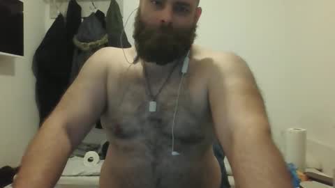 Snapshot of januszcygan chatting on 12/21/25, 01:46 januszcygan online show from 12/21/25, 01:46