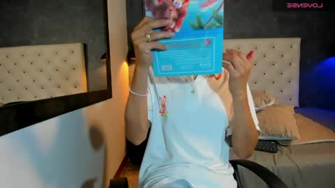 Snapshot of jara_chick chatting on 05/29/26, 08:40 Jara online show from 05/29/26, 08:40